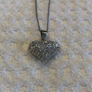 Sparkly heart necklace